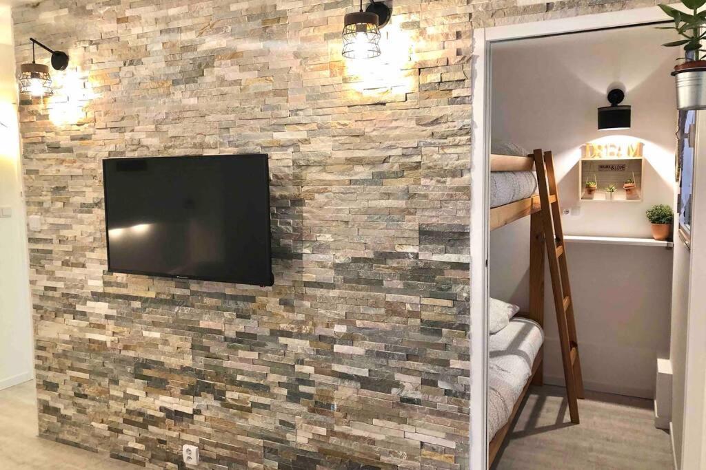 Grand Studio Cabine 30 M² Centre Ville, Refait A Neuf Pour Vous ! Climatise La Grande-Motte Exterior foto